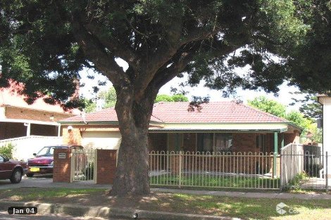 18 Kitchener Pde, Mayfield East, NSW 2304