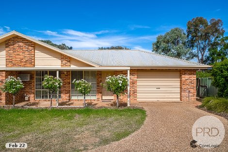 2/8 Canola Pl, Estella, NSW 2650