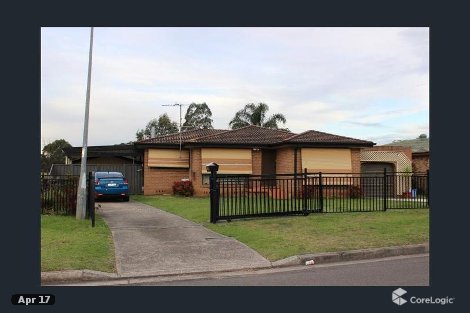 19 Adrian St, Macquarie Fields, NSW 2564