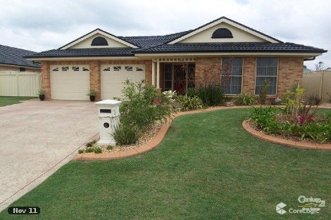 79 Streeton Dr, Metford, NSW 2323