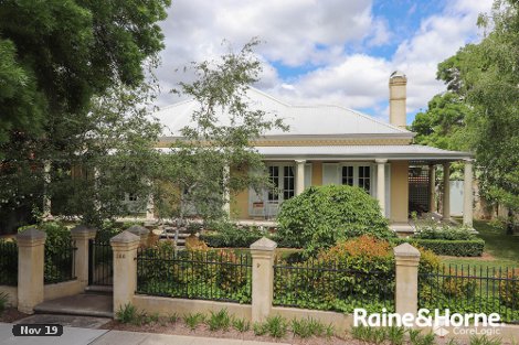 260 Russell St, Bathurst, NSW 2795