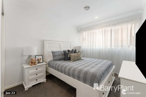 8 Nuttall St, Mambourin, VIC 3024