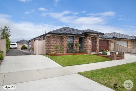 18 Yorkdale Bvd, Winter Valley, VIC 3358