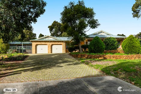 17 Robins Rd, Kalamunda, WA 6076