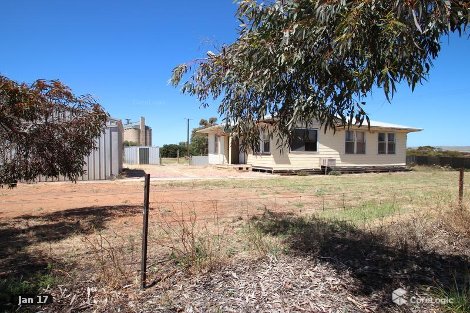 12 Railway Pde, Robertstown, SA 5381