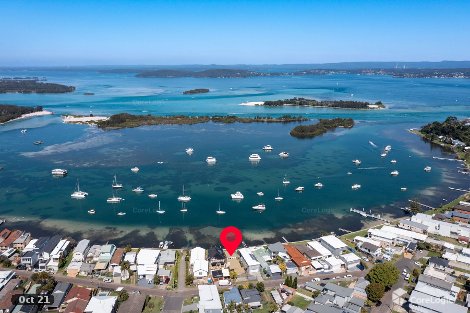 15 Marks Pde, Marks Point, NSW 2280