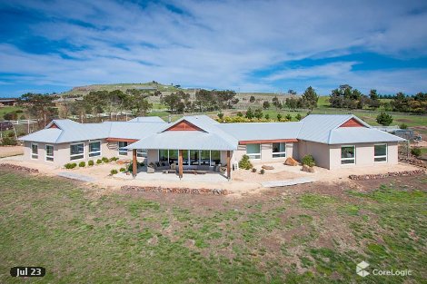 11 Mount Aitken Winery Dr, Gisborne South, VIC 3437