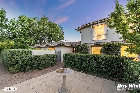 2 Sambell Pl, Monash, ACT 2904