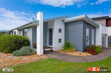 7 Blue Water Cir, Cape Paterson, VIC 3995