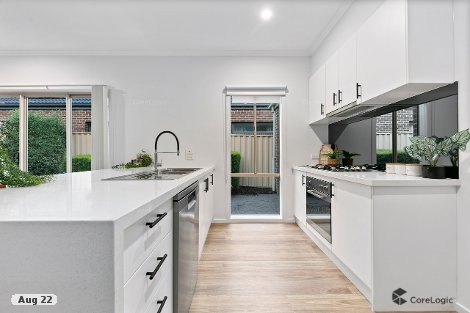 10 Cook St, Caroline Springs, VIC 3023