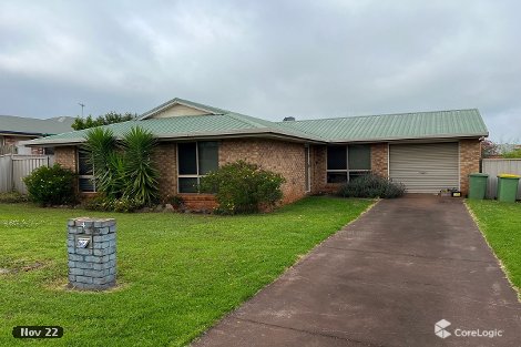 4 Strathconan Dr, Glenvale, QLD 4350