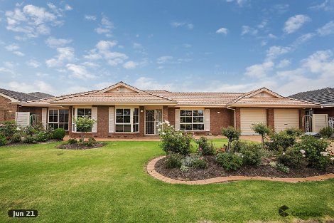 18 Bartlett Dr, Novar Gardens, SA 5040