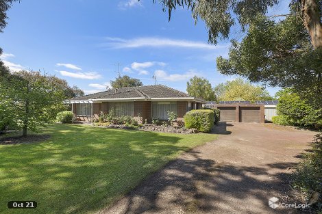 17 Rix Ave, Cobden, VIC 3266