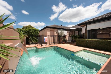 42 Lakeside Cct, Sinnamon Park, QLD 4073