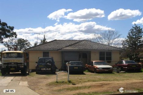 9 Samoa Pl, Lethbridge Park, NSW 2770