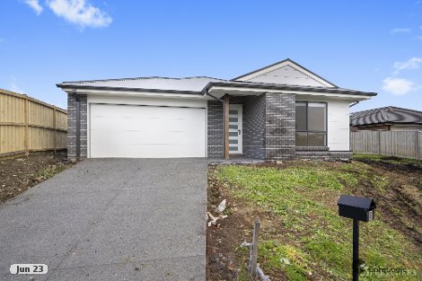 8 Brownlee Bvd, Winter Valley, VIC 3358