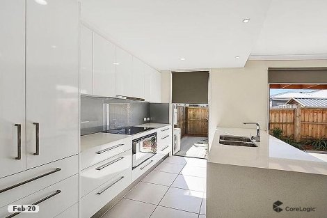 21/1 Waters Cl, Hope Island, QLD 4212