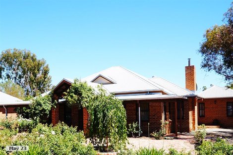 25 Dobson Ave, Merredin, WA 6415