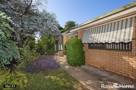 1 Dodwell Cres, Forest Hill, NSW 2651