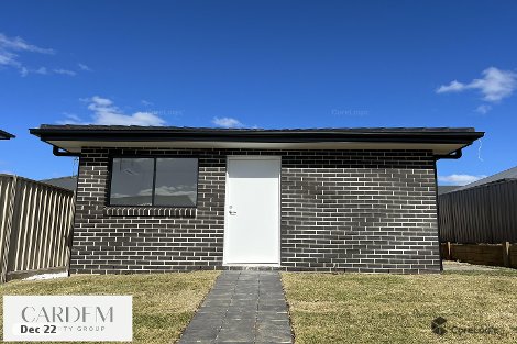 17 Tupman St, Spring Farm, NSW 2570