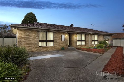 4 Laraine Pl, Melton West, VIC 3337