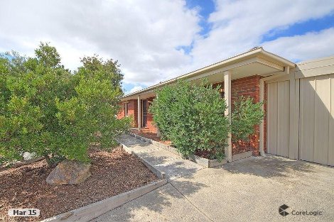 32 Gipps Cres, Cranbourne North, VIC 3977