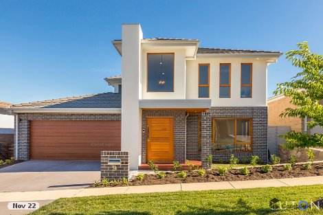 9 Edna Thompson Cres, Casey, ACT 2913