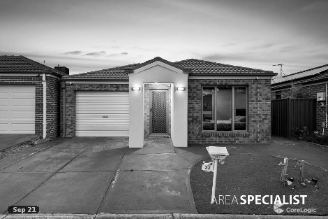 32 Hawkstone Rd, Manor Lakes, VIC 3024