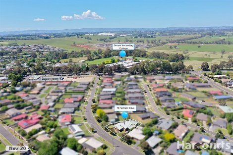 19 Hatfield Dr, Drouin, VIC 3818