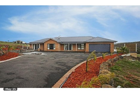 29 Sir Leo Curtis Dr, Wandong, VIC 3758