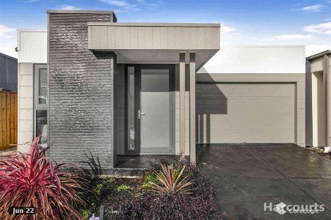 23 Freiberger Gr, Clyde North, VIC 3978