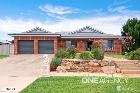 36 Yarrawah Cres, Bourkelands, NSW 2650