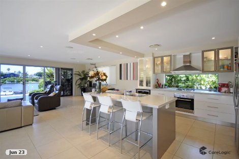 25 River Cres, Broadbeach Waters, QLD 4218