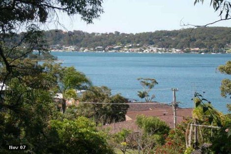 88 Fishing Point Rd, Fishing Point, NSW 2283