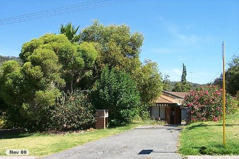 1 Topaz Ct, Mount Richon, WA 6112