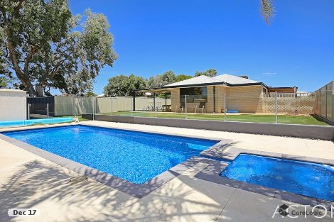 50 Paradise Cct, Halls Head, WA 6210