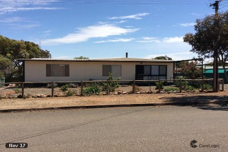 6 Railway Pde, Robertstown, SA 5381