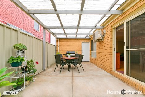 32 Windsor Gdns, Caroline Springs, VIC 3023