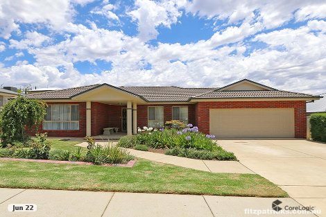 16 Brownlow Dr, Bourkelands, NSW 2650