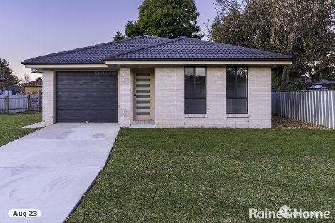 3 Toy Pl, Tolland, NSW 2650