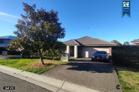 7 Dromedary Pl, Macquarie Links, NSW 2565