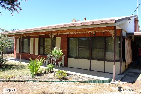 6 Long St, Tintinara, SA 5266