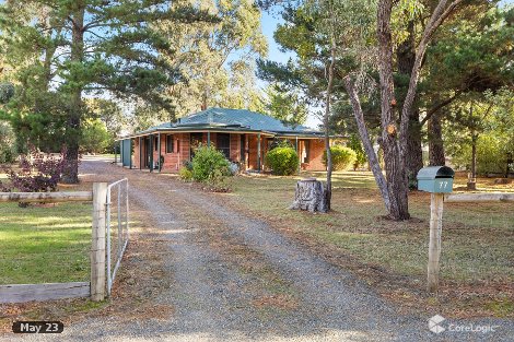 77 Quarry Rd, Woodend, VIC 3442