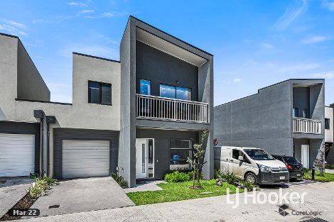 9 Randwick Lane, Clyde North, VIC 3978