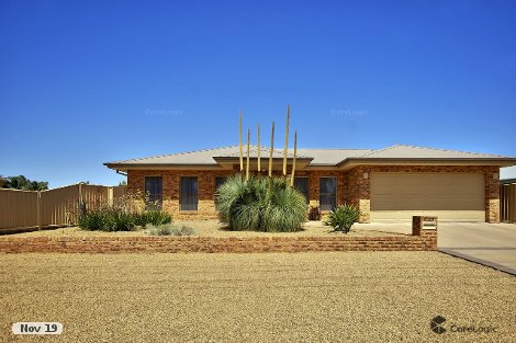 452 Poictiers St, Deniliquin, NSW 2710