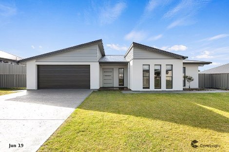 4 Coolum Cl, Worrolong, SA 5291