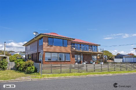 2 Somerset Esplanade, Somerset, TAS 7322