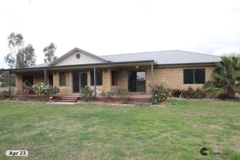 102 Honniball Dr, Tocumwal, NSW 2714