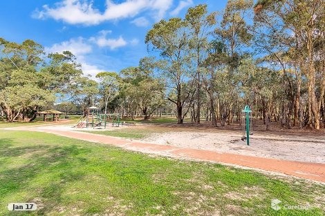 8 Sunridge Cl, Caversham, WA 6055