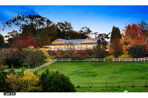 390 Beaconsfield-Emerald Rd, Dewhurst, VIC 3808